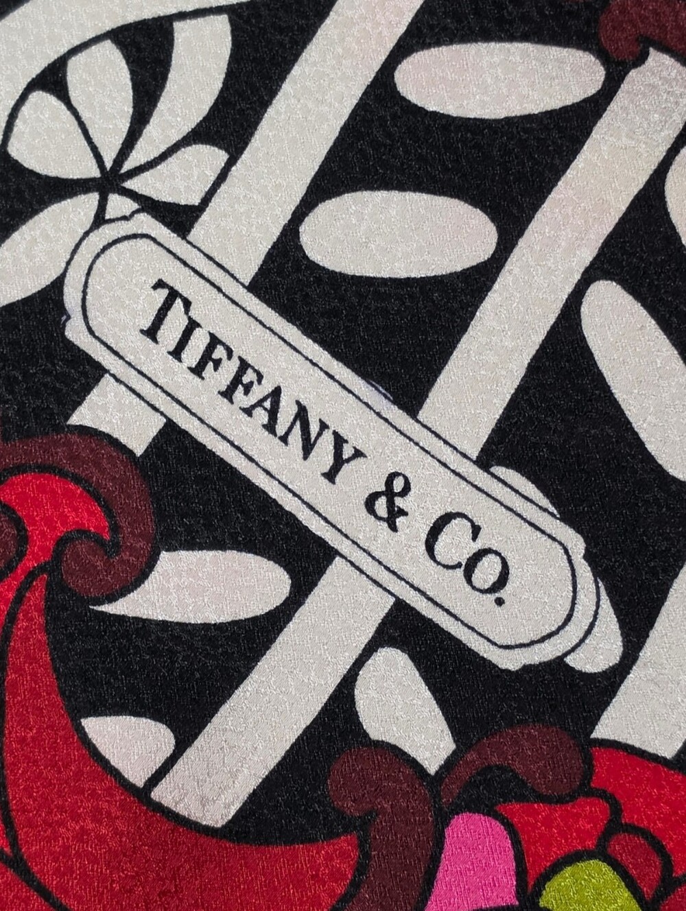 TIFFANY & CO. SCARF - Picture 15 of 16